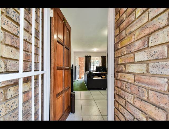 1 BEDROOM APARTMENT RENTED IN RIETVALLEIRAND